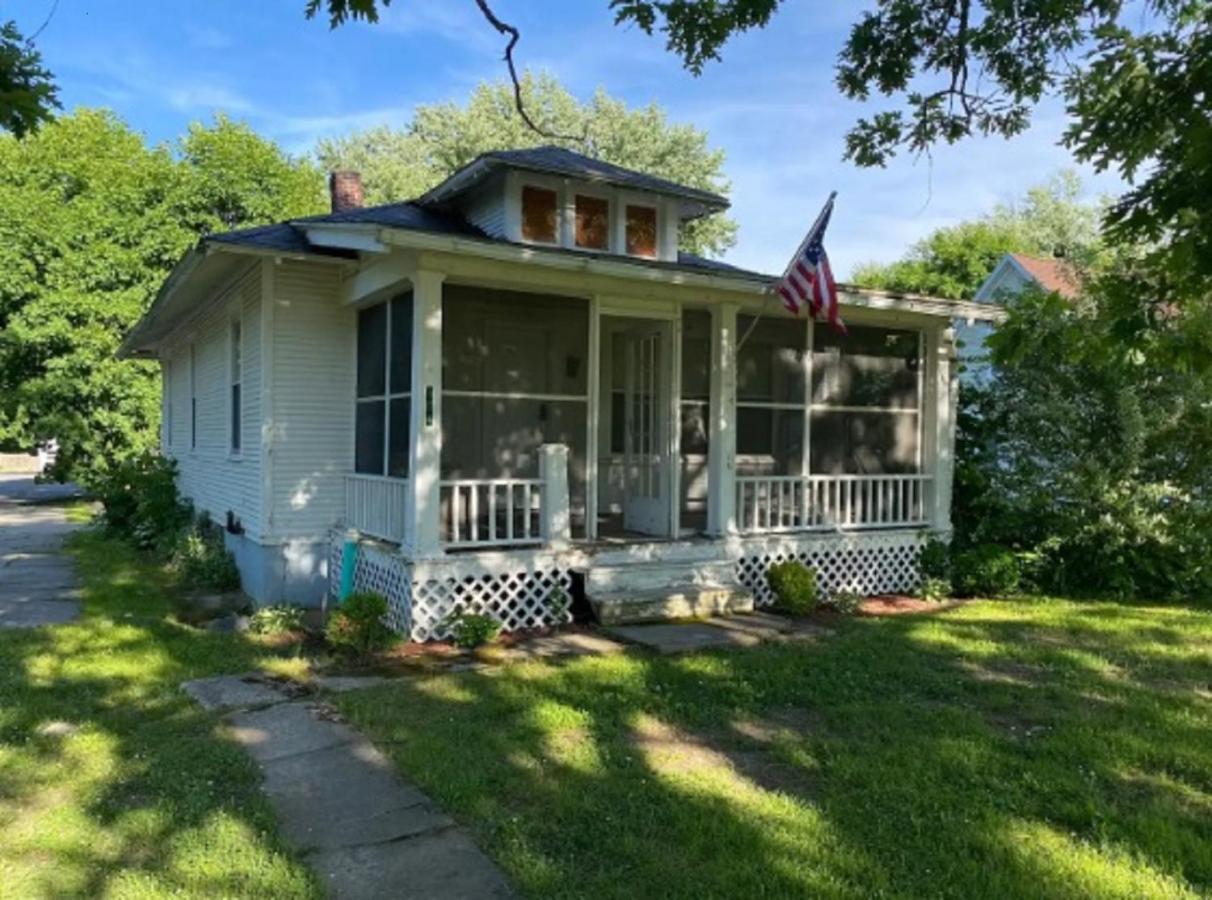 Lovely 2 Bedroom Cottage Just Off Orange Lake! 뉴버그 외부 사진