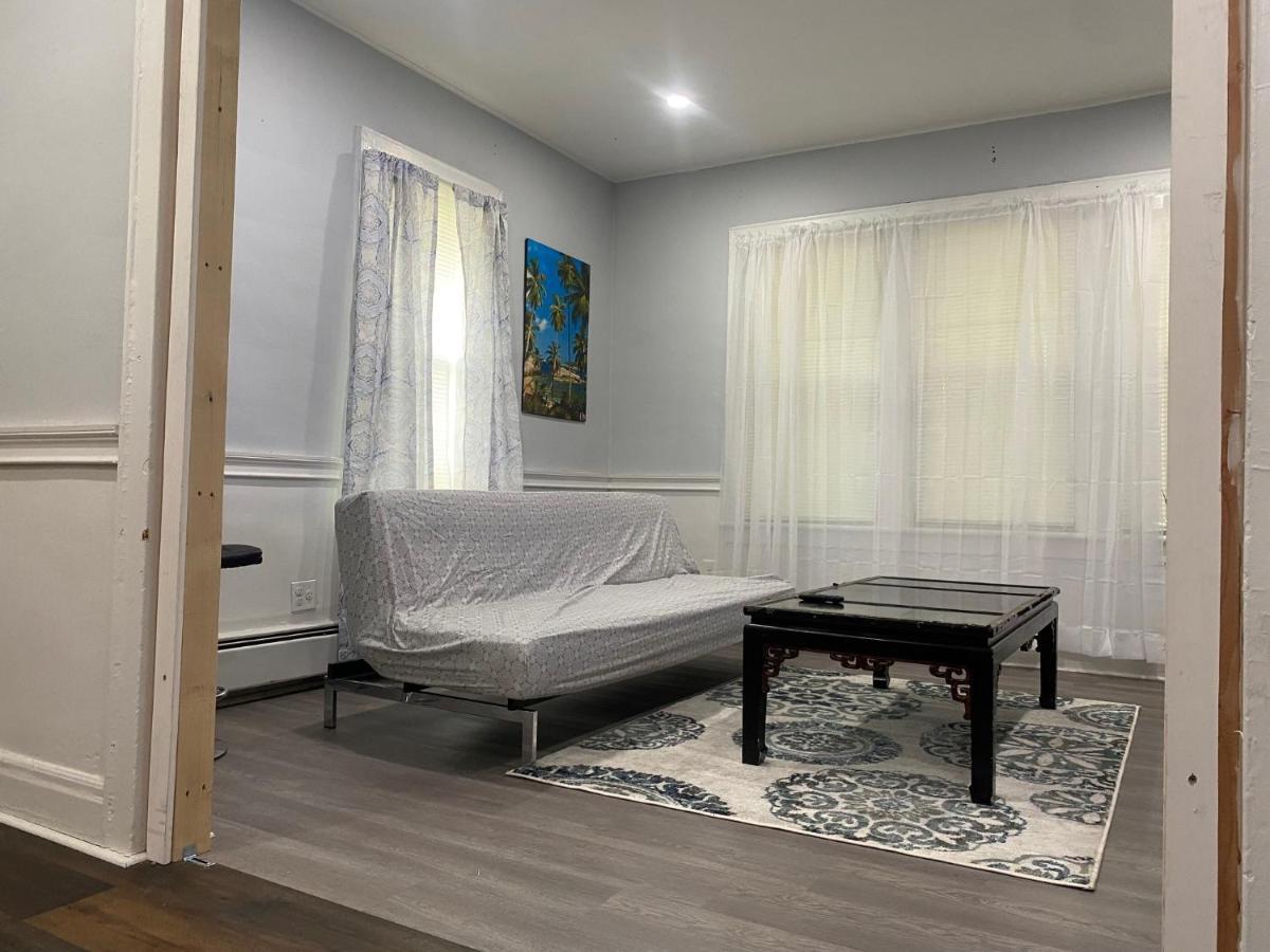 Lovely 2 Bedroom Cottage Just Off Orange Lake! 뉴버그 외부 사진